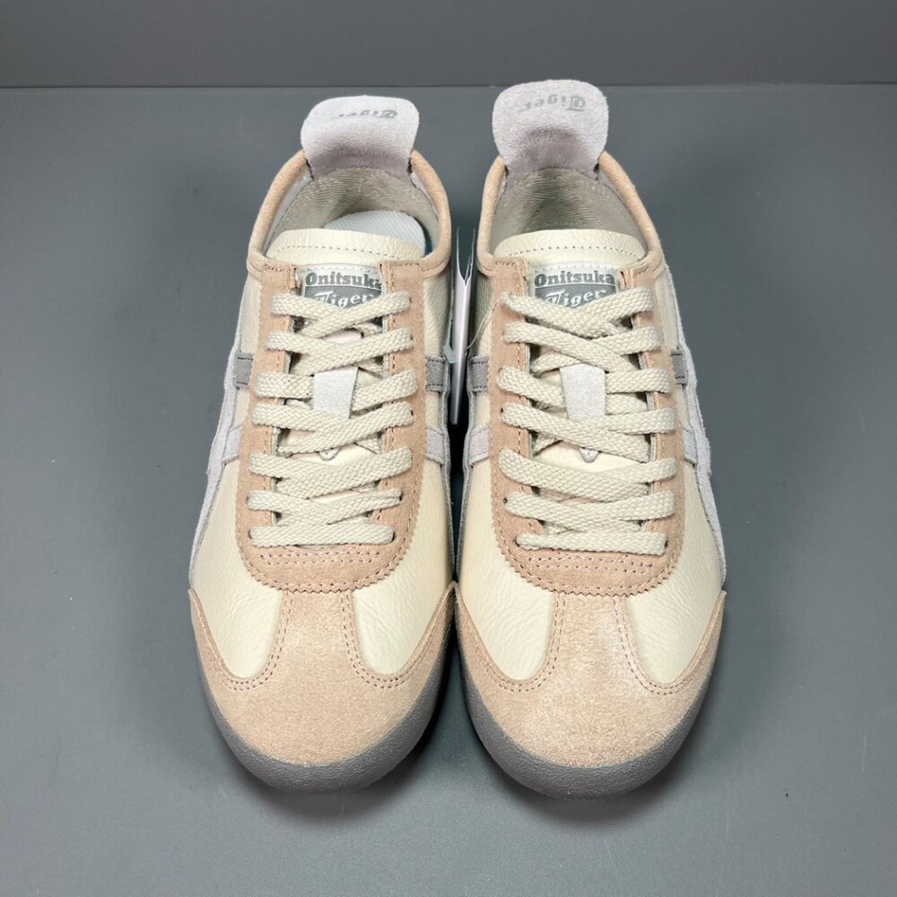 Asics shoes - Picture 4 of 8